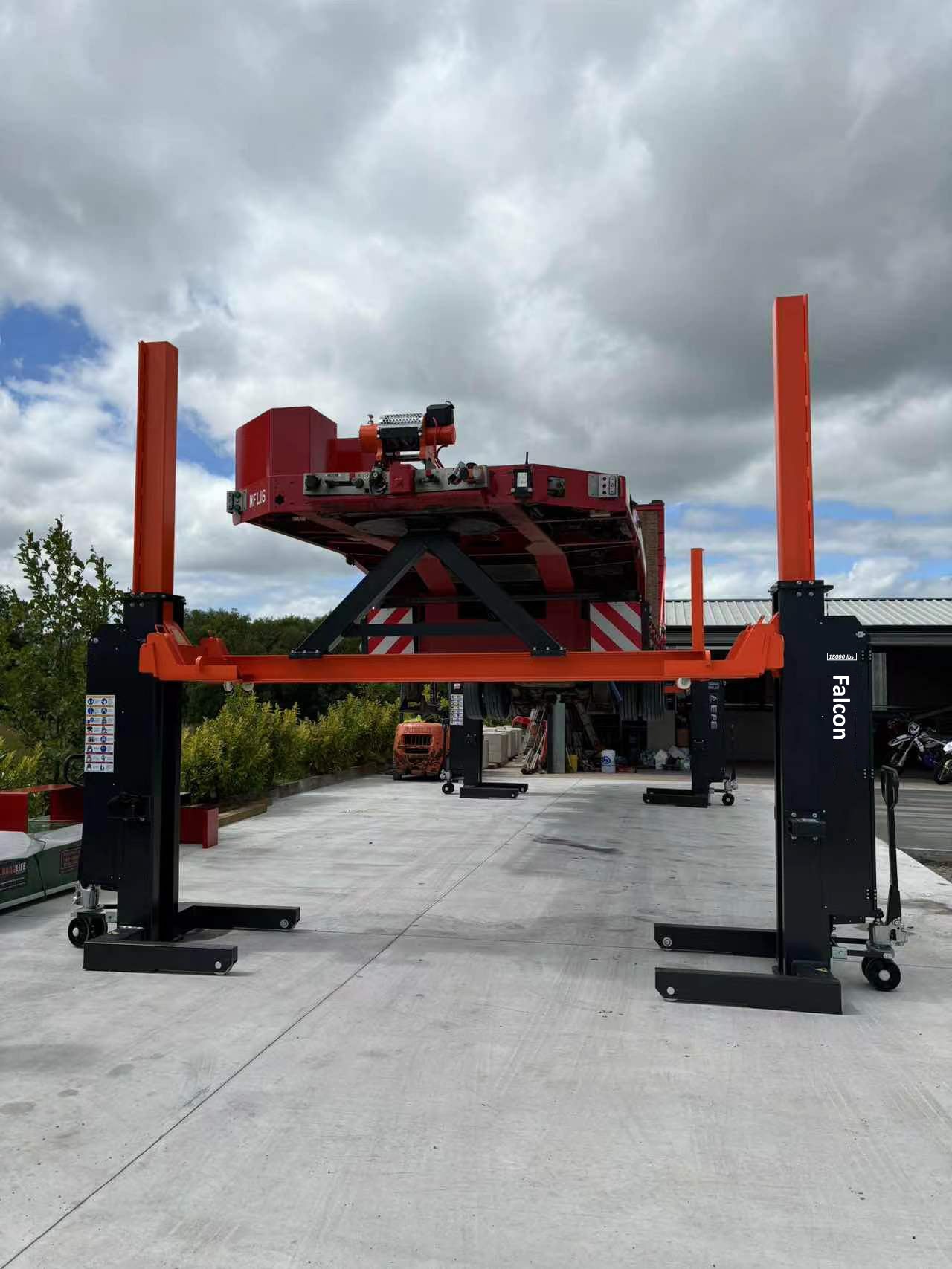 APlusLift Falcon 2200lb Mobile Column Lift #MCL-220