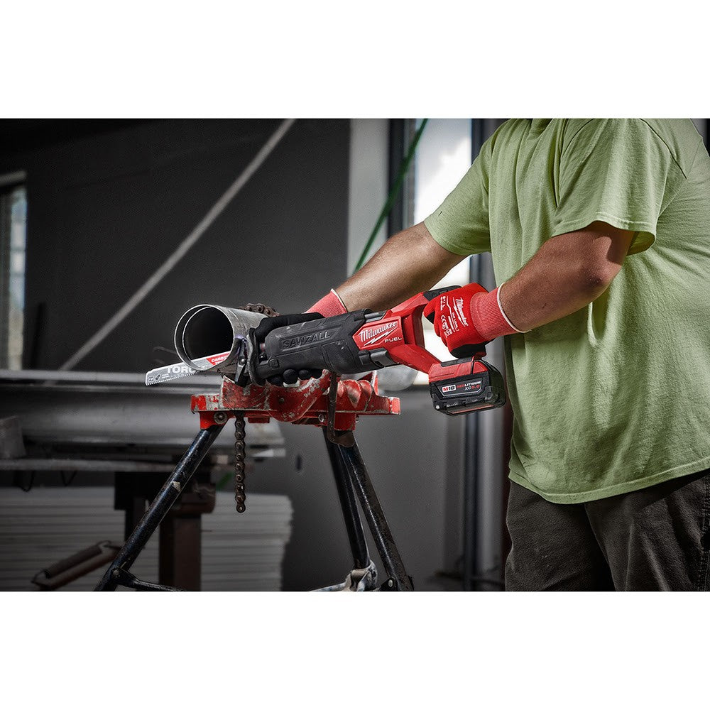 Milwaukee  2821-21 M18 FUEL™ SAWZALL® Recip Saw - 1 Battery XC5.0 Kit
